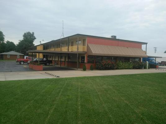 Big Bend Traveler'S Inn Great Bend Exteriör bild